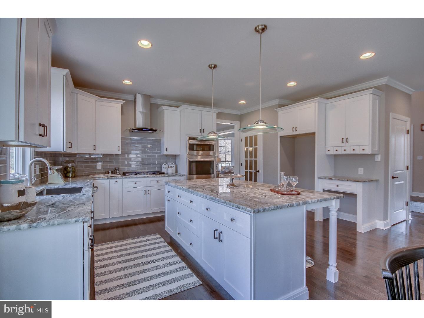 933 Molly Court, Unit 6 Rydal, PA 19046 - Photo 14 of 24 Kitchen