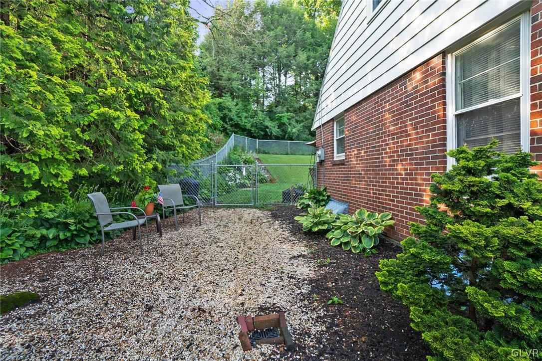 2341 Highland Street Reading, PA 19609 - Photo 30 of 36 a backyard of a house with lots of green space