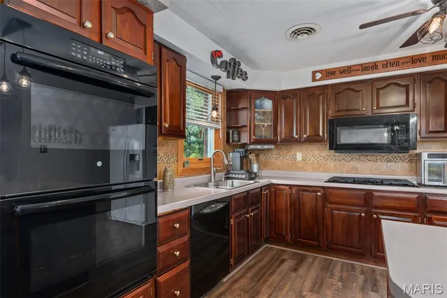 $360,000 | 900 Montana Street, Gillespie, IL 62033