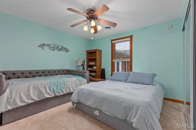 $360,000 | 900 Montana Street, Gillespie, IL 62033