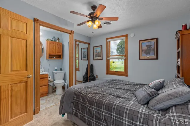 $360,000 | 900 Montana Street, Gillespie, IL 62033