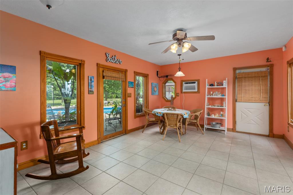 900 Montana Street Gillespie, IL 62033 - Photo 20 of 32