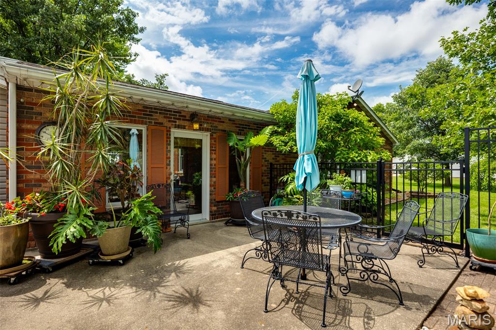 900 Montana Street Gillespie, IL 62033 - Photo 28 of 32