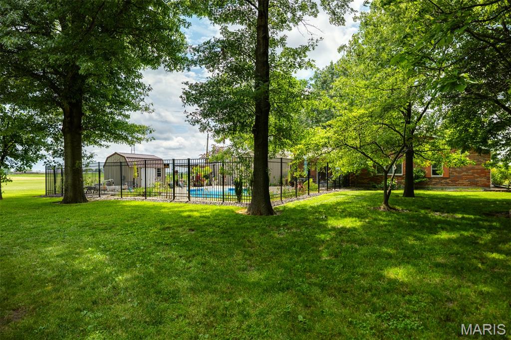 900 Montana Street Gillespie, IL 62033 - Photo 31 of 32