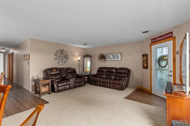 $360,000 | 900 Montana Street, Gillespie, IL 62033