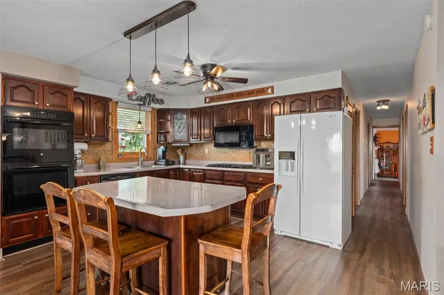 $360,000 | 900 Montana Street, Gillespie, IL 62033