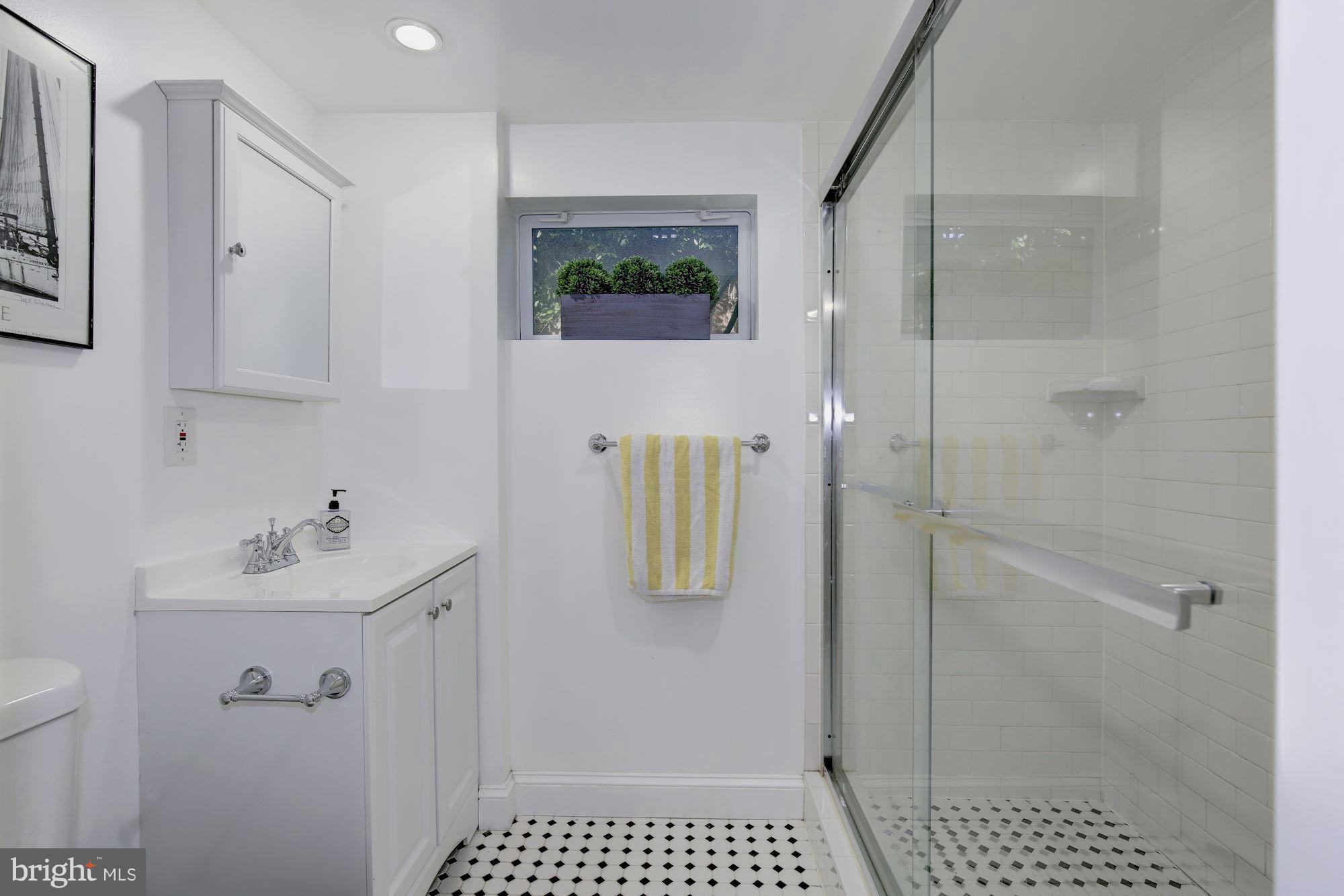 11602 Higby Street Silver Spring, MD 20902 - Photo 26 of 30 Bath