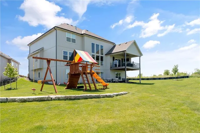 $950,000 | 14616 Aspen Circle, Basehor, KS 66007