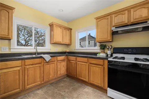 $1,125,000 | 17 Meikle Avenue, Newport, RI 02840