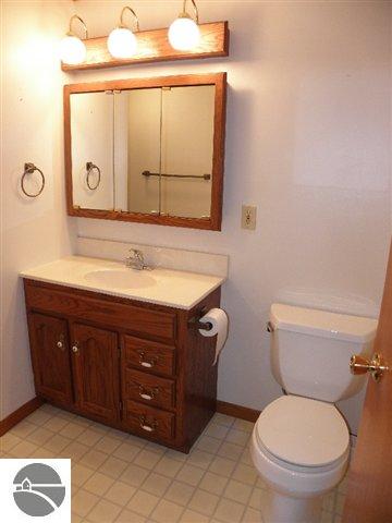 5132 Vance Road Grawn, MI 49637 - Photo 14 of 25 1734222-13.JPG