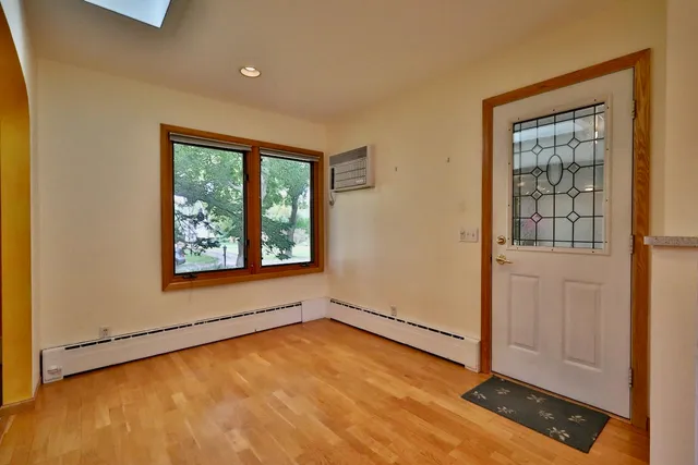 $369,900 | 713 Redland Drive, Madison, WI 53714