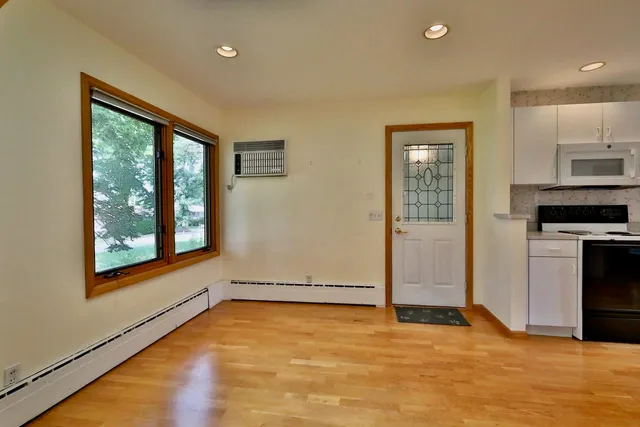 $369,900 | 713 Redland Drive, Madison, WI 53714