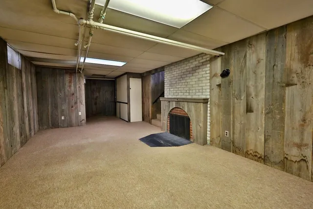 $369,900 | 713 Redland Drive, Madison, WI 53714