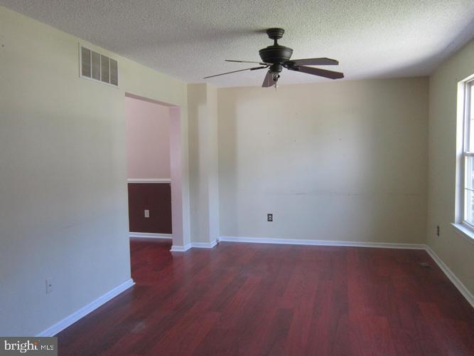 72 Country Club Road Pine Hill, NJ 08021 - Photo 3 of 14