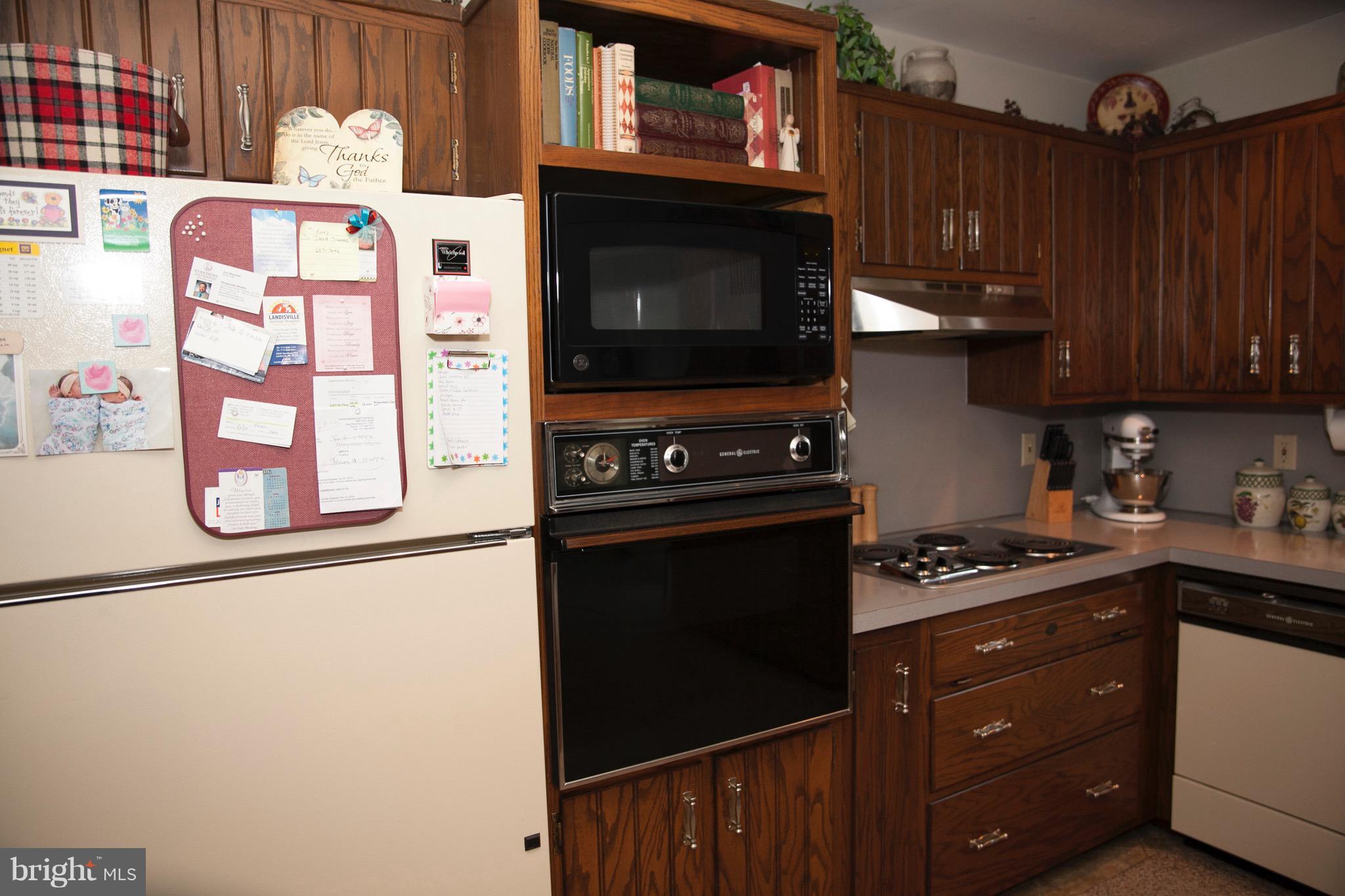 1623 Graystone Road Manheim, PA 17545 - Photo 4 of 19 Gallery Image 4