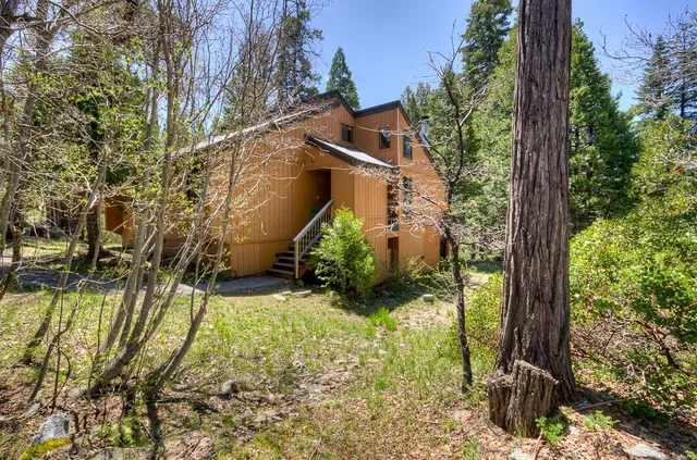 $275,000 | 40662 Village Pass Lane, Shaver Lake, CA 93664