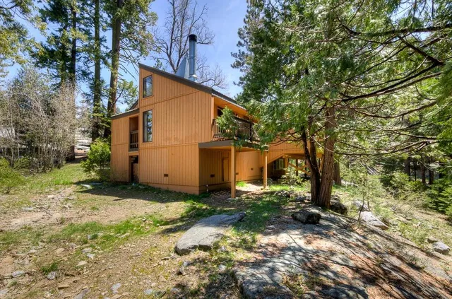 $275,000 | 40662 Village Pass Lane, Shaver Lake, CA 93664