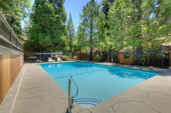 $275,000 | 40662 Village Pass Lane, Shaver Lake, CA 93664