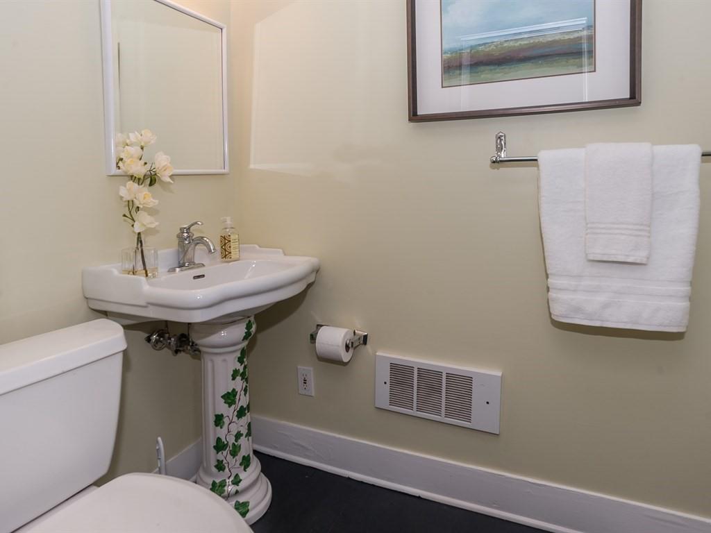 2020 Midland Road Southern Pines, NC 28387 - Photo 21 of 23 035_Bathroom