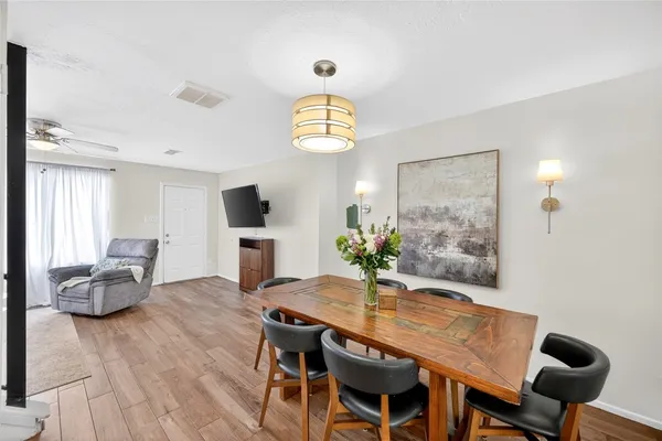 $1,400 | 6975 Chasewood Drive, Houston, TX 77489