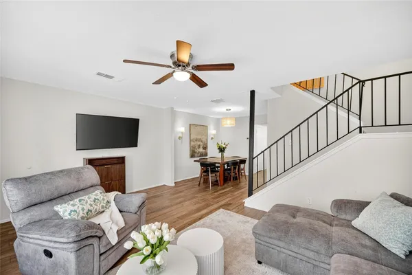 $1,400 | 6975 Chasewood Drive, Houston, TX 77489