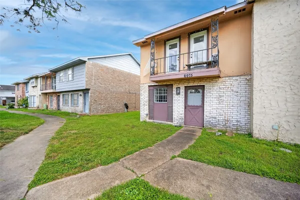 $1,400 | 6975 Chasewood Drive, Houston, TX 77489