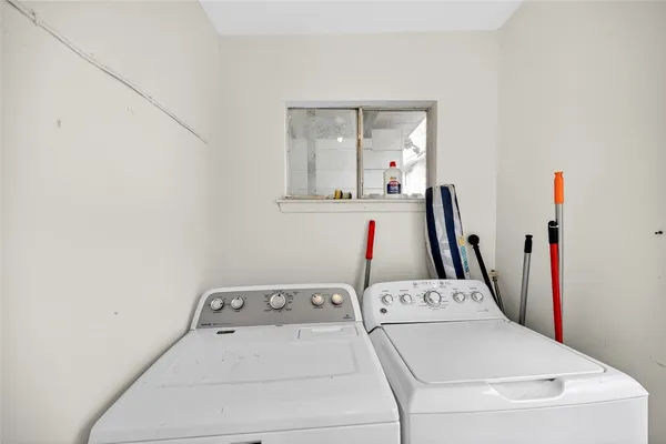 $1,400 | 6975 Chasewood Drive, Houston, TX 77489