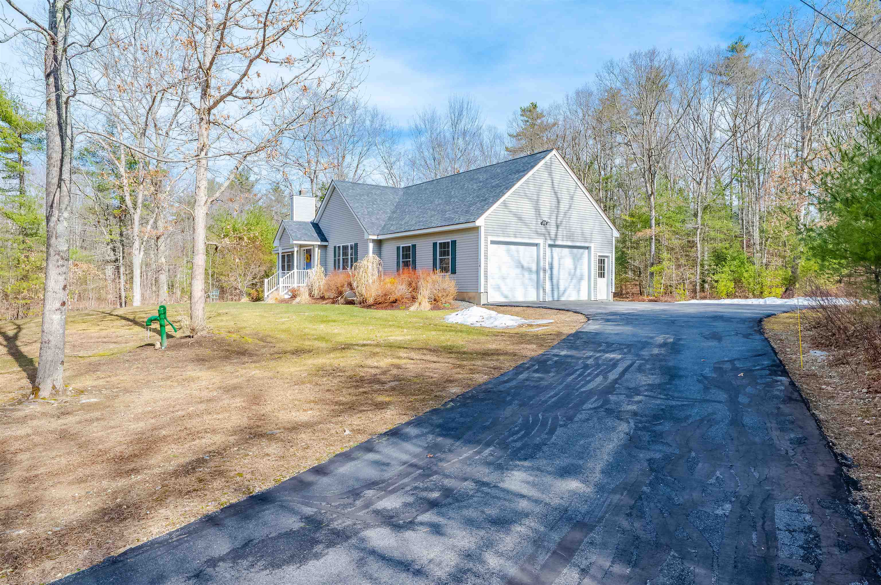 114 Scruton Pond Road Barrington, NH 03825 - Photo 2 of 40