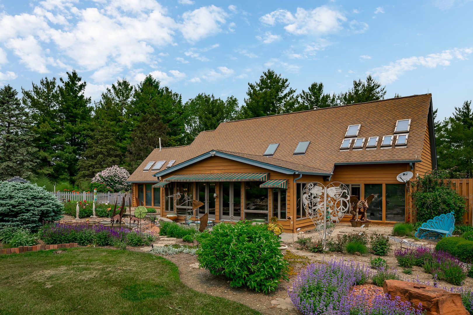 29295 North Callahan Road Wauconda, IL 60084 - Photo 4 of 45 a front view of a house with garden