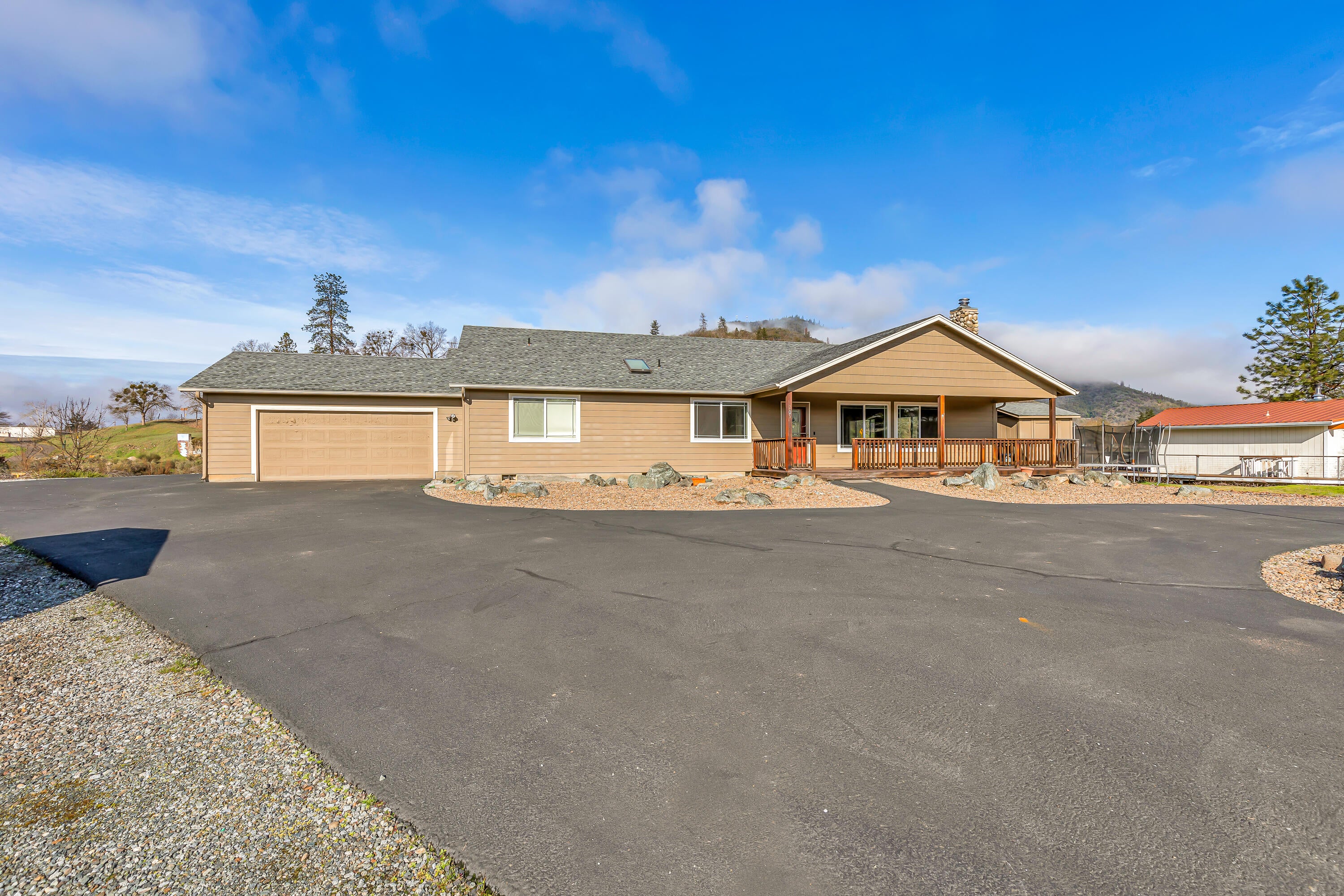 205 Upper River Road Gold Hill, OR 97525 - Photo 1 of 29 1.