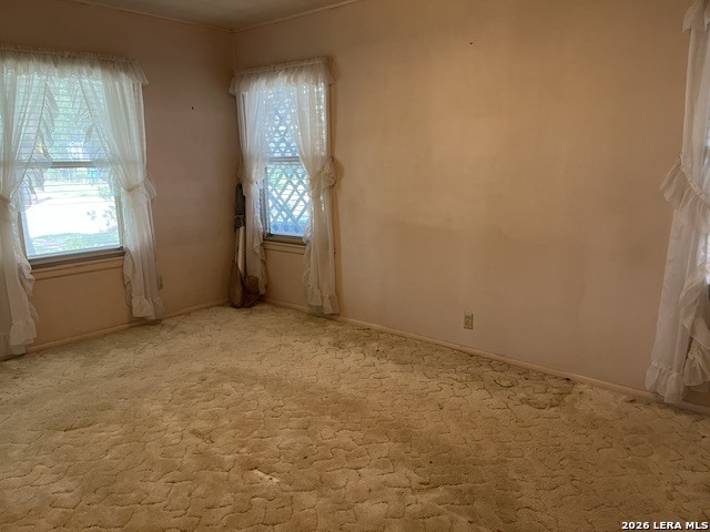 708 Sutton Street Pleasanton, TX 78064 - Photo 4 of 18