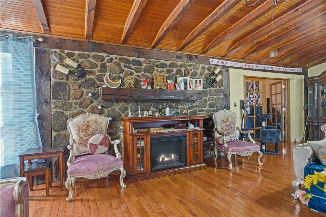 48 Cedar Street Johnston, RI 02919 - Photo 13 of 41