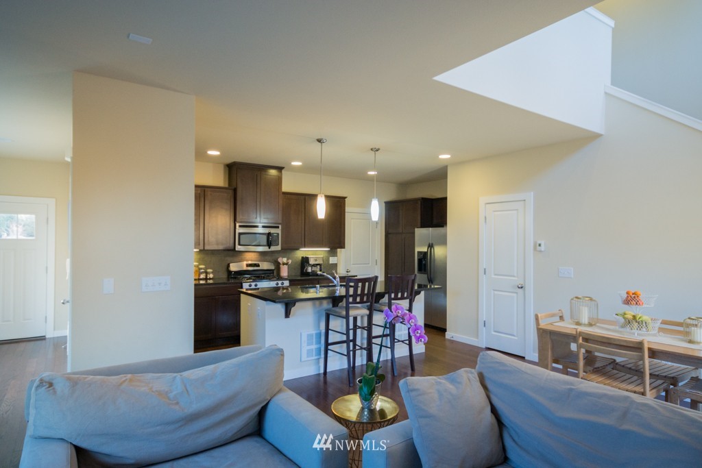 209 164th Place Southeast Bothell, WA 98012 - Photo 3 of 23