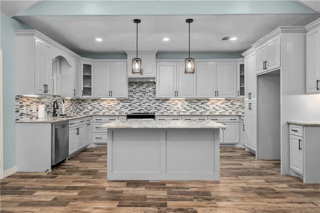 $439,000 | 600 Olde Oaks Circle, Madisonville, TX 77864