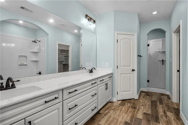 $439,000 | 600 Olde Oaks Circle, Madisonville, TX 77864