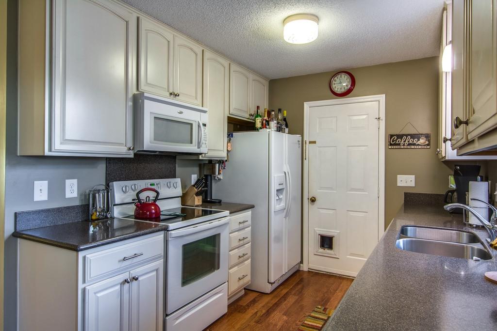 1703 Eallystockert Road Charleston, SC 29414 - Photo 8 of 22 cs1502031-111