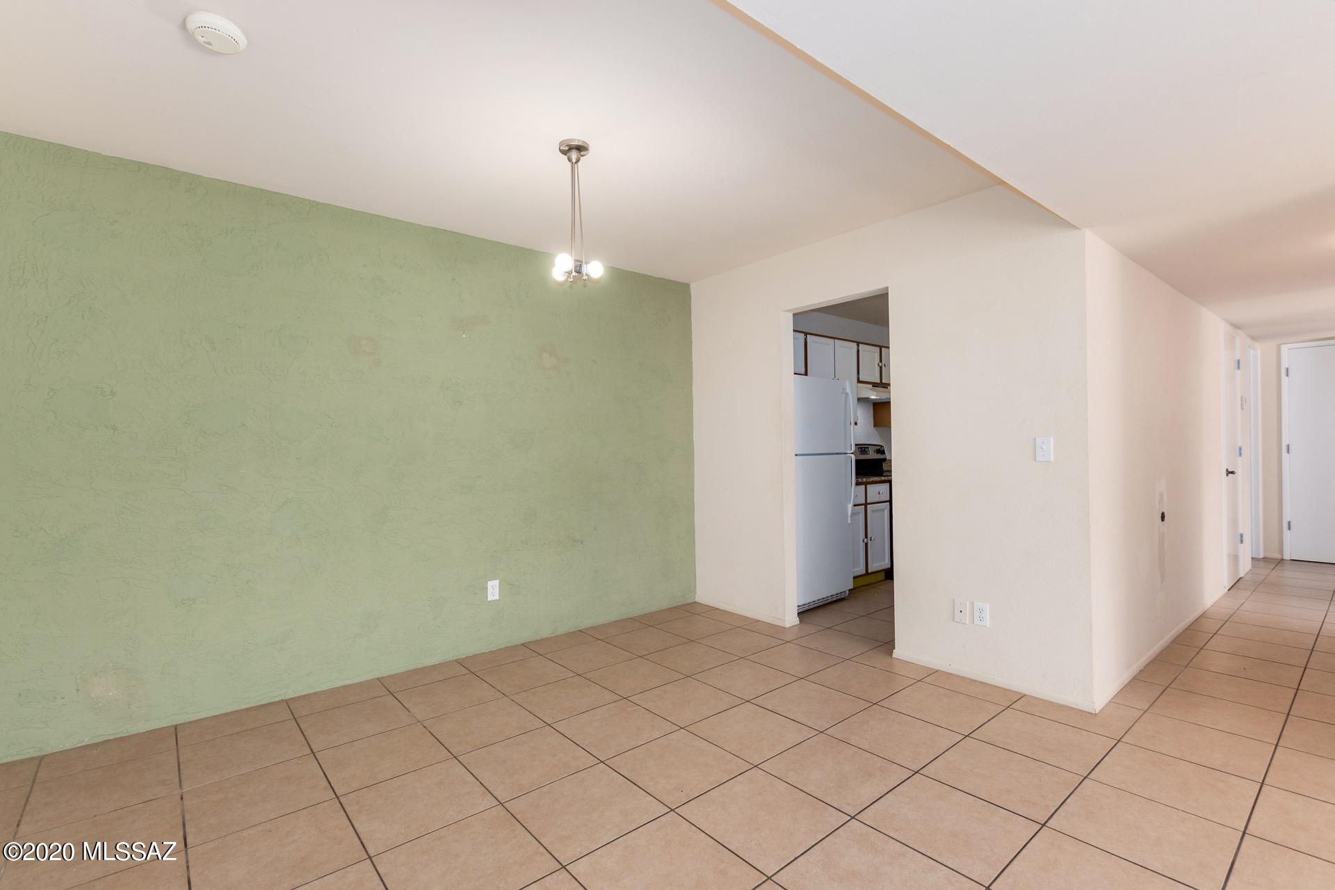 625 South Prudence Road, Unit 104 Tucson, AZ 85710 - Photo 12 of 25