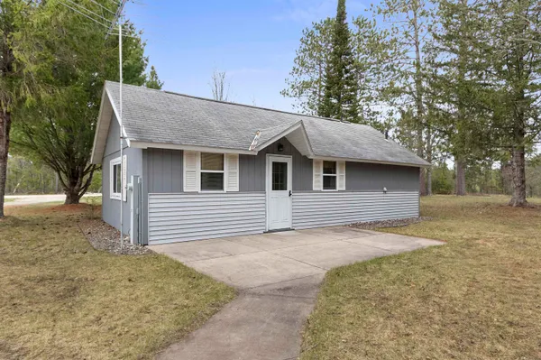 $285,000 | W11515 Eagle Road, Athelstane, WI 54104