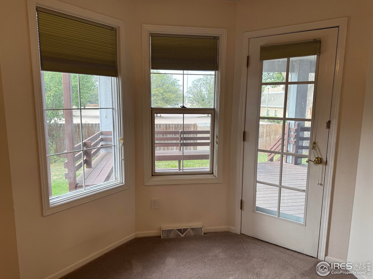 4927 West 6th Street Greeley, CO 80634 - Photo 18 of 34 an empty room with windows