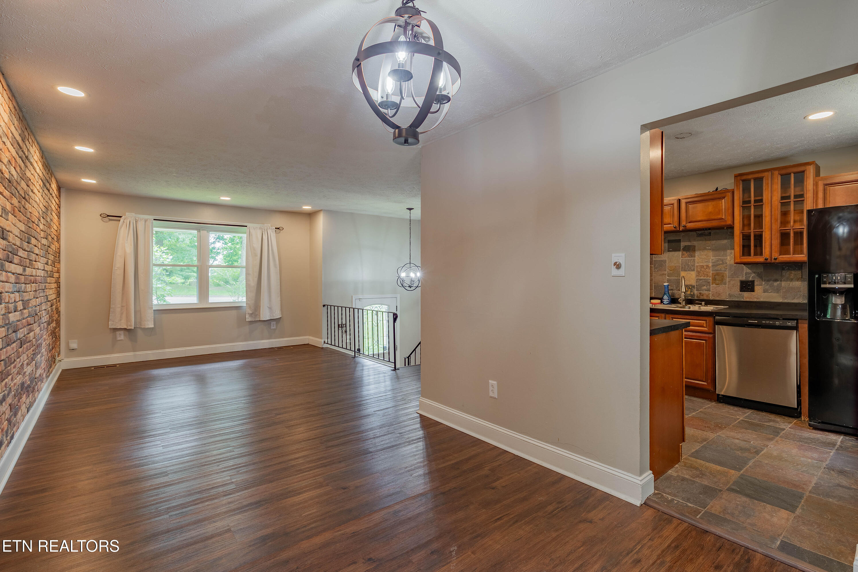 2326 Chukar Road Knoxville, TN 37923 - Photo 5 of 27 c3