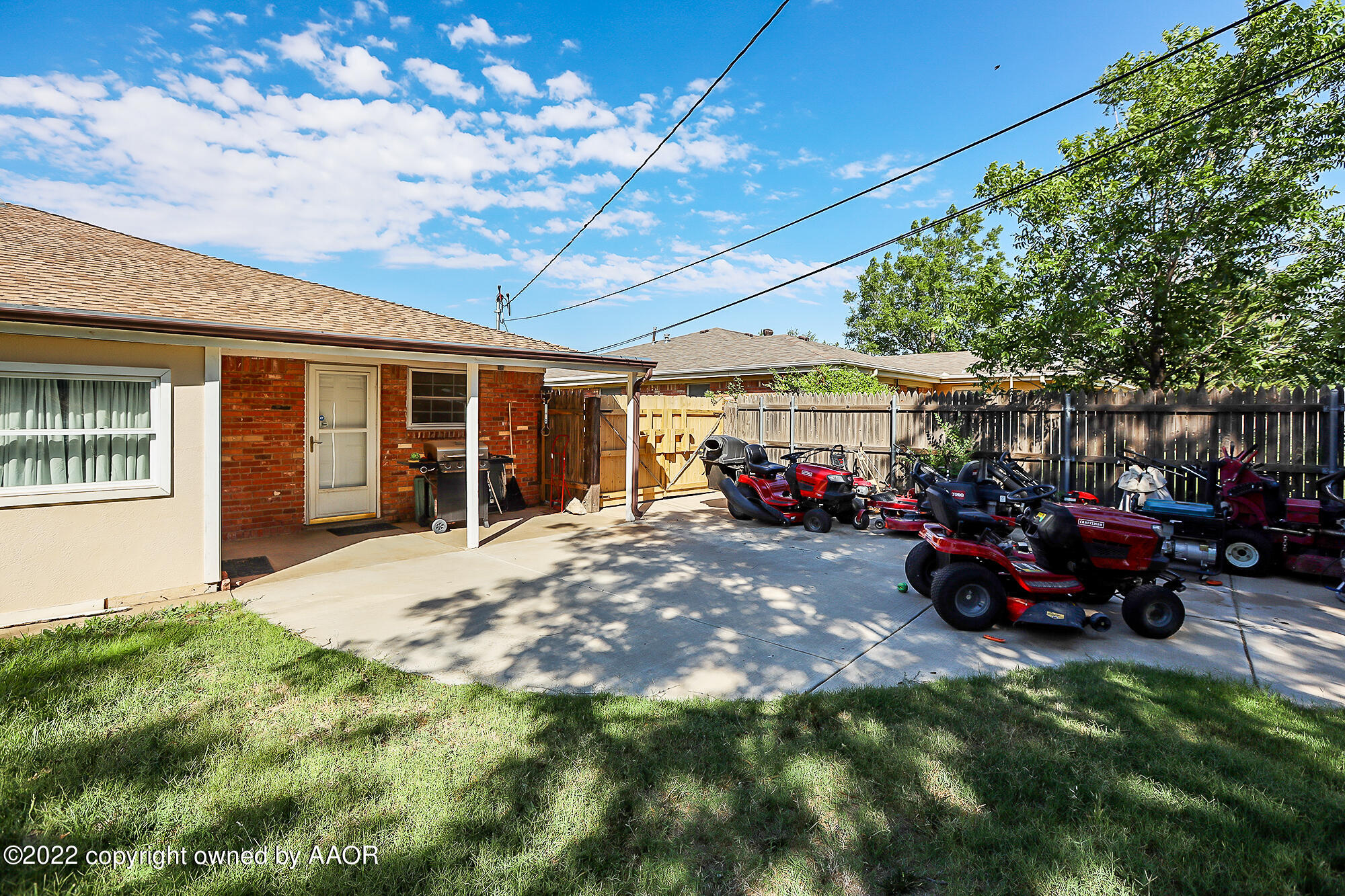 4816 Farmers Avenue Amarillo, TX 79110 - Photo 23 of 28 Back Patio