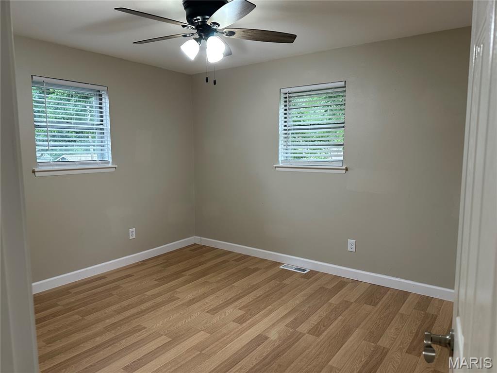 7230 Howdershell Road Hazelwood, MO 63042 - Photo 14 of 29