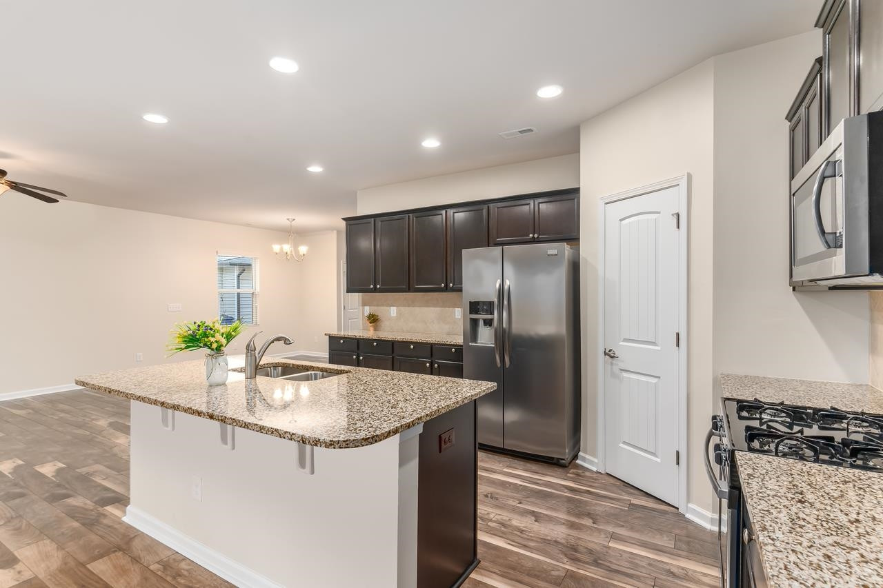 8143 Feldwig Place Raleigh, NC 27616 - Photo 6 of 28 Kitchen pic1