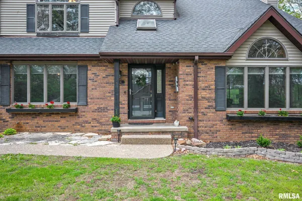 $399,000 | 298 Hires Trace, Morton, IL 61550
