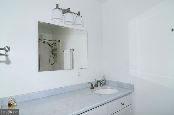 1321 35th Street Northwest Washington, DC 20007 - Photo 15 of 26 Bath (Master)