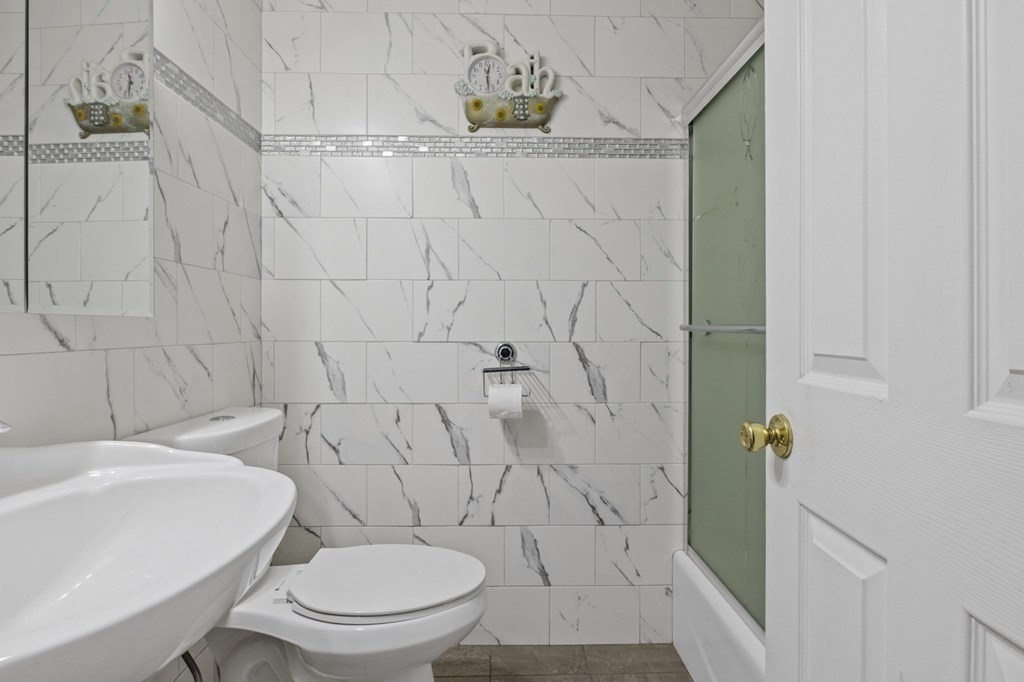 44 McAuliffe Road Randolph, MA 02368 - Photo 11 of 16 Gallery Image 11
