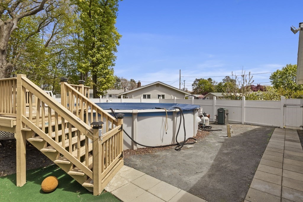 44 McAuliffe Road Randolph, MA 02368 - Photo 4 of 16 Gallery Image 4