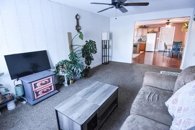 $75,000 | 1009 Dewey Avenue North, Thief River Falls, MN 56701