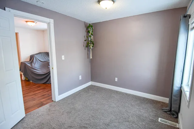 $75,000 | 1009 Dewey Avenue North, Thief River Falls, MN 56701