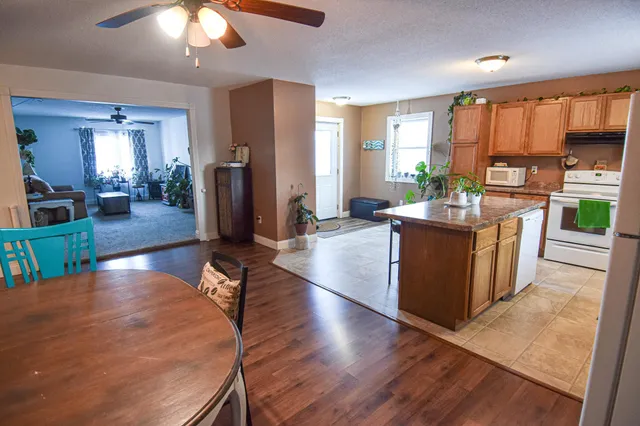 $75,000 | 1009 Dewey Avenue North, Thief River Falls, MN 56701